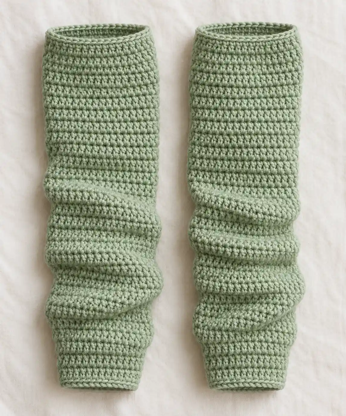 Crocheted Cute Green Leg Warmers Pattern 6 Crocheted Cute Green Leg Warmers Pattern